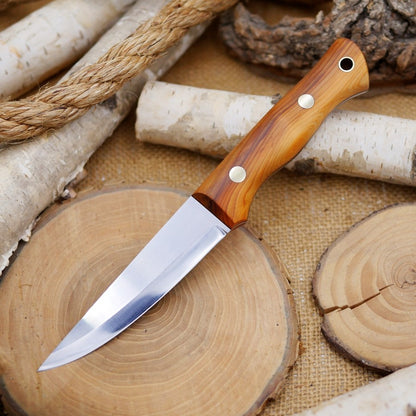 Voyageur: English Yew & Red Liners