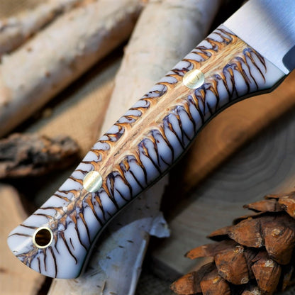 Tradesman: White Cast Spruce Cone & Kelly