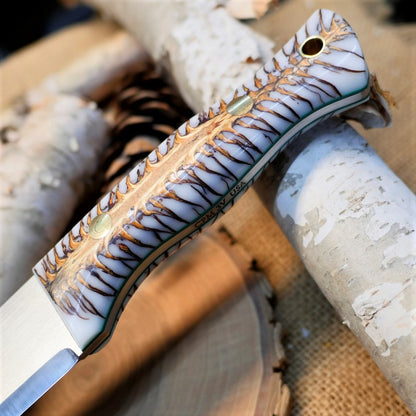 Tradesman: White Cast Spruce Cone & Kelly