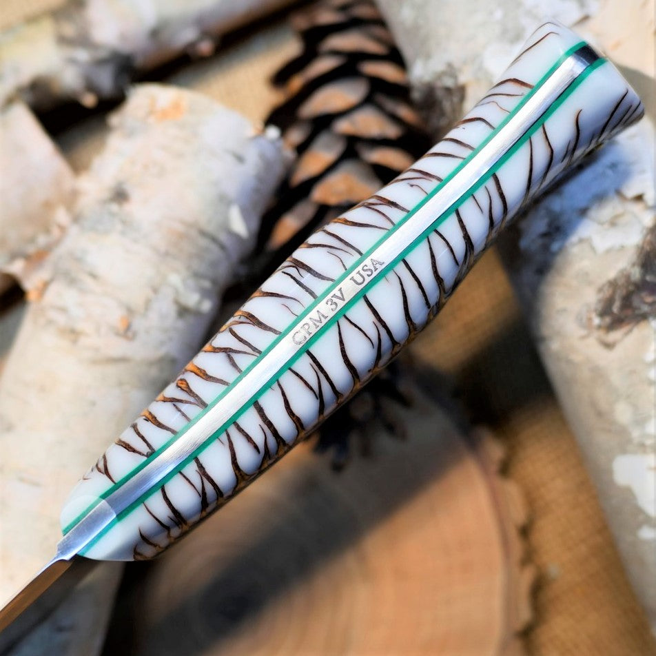 Tradesman: White Cast Spruce Cone & Kelly