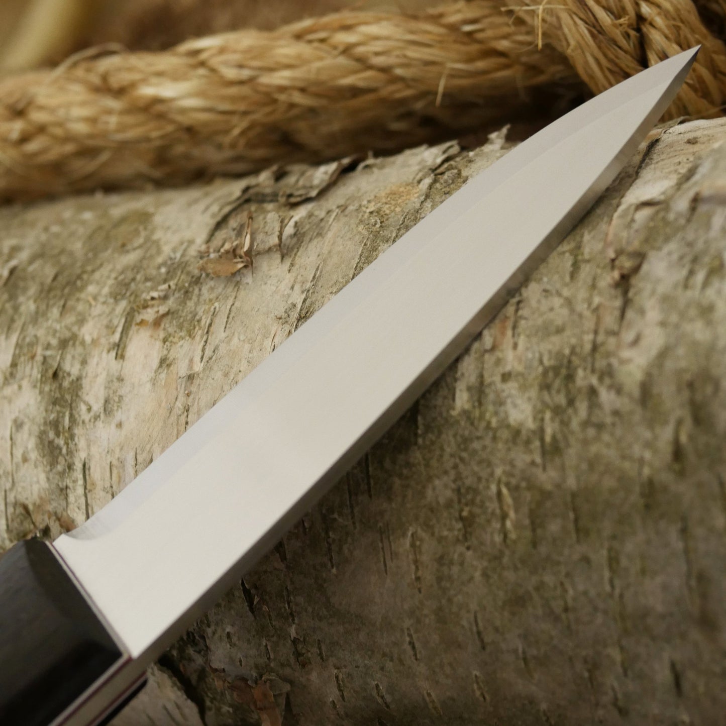 Mountaineer :  Bog Oak, Red & White G10 Liners