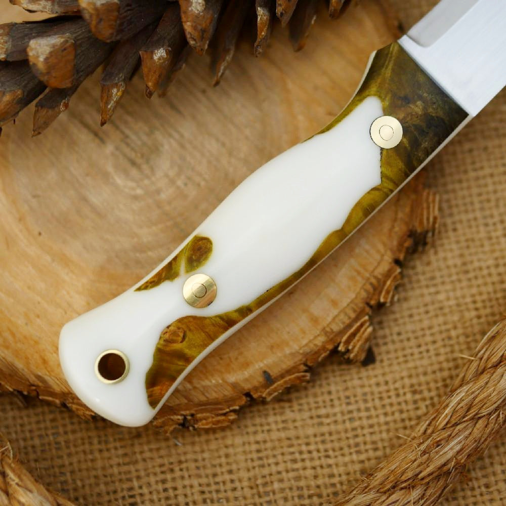 Mountaineer: White Shockwood & White Linen