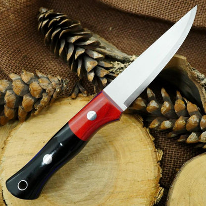 Voyageur: Red Linen & Black Canvas
