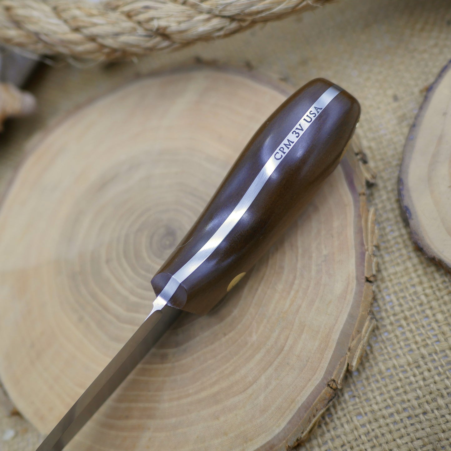 Walker: 3V, Earth Brown Richlite